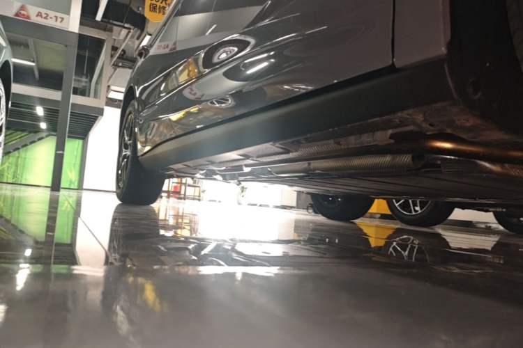Used BYD Qin L 2026 Model DM-i 210KM Beyond Version Right Side Sill