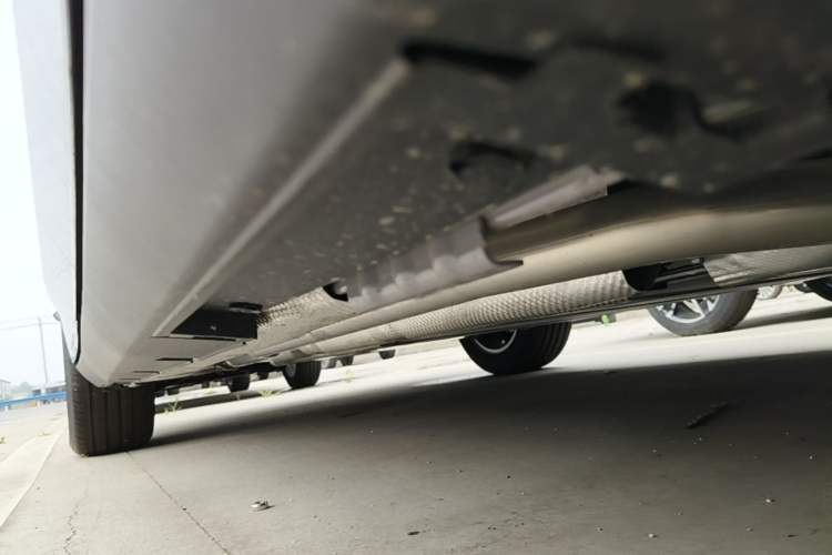 Used BYD Qin L 2026 DM-i 128KM Leading Edition Right Side Sill