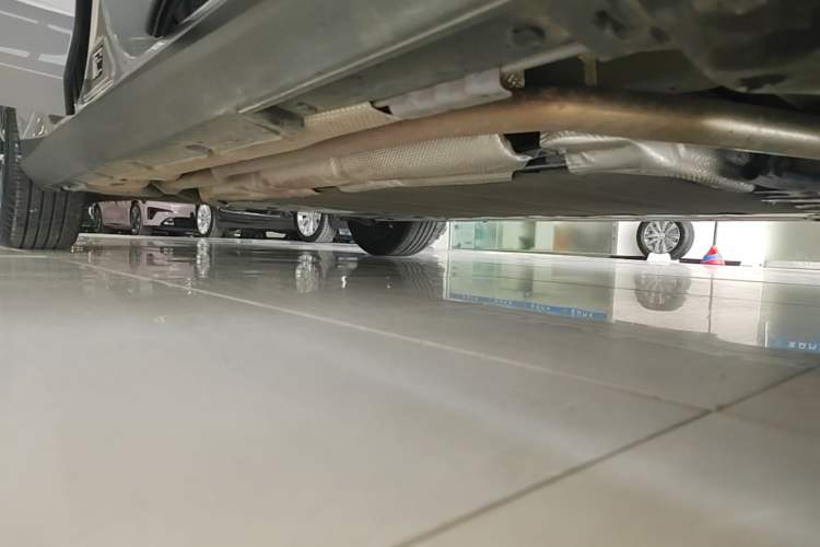 Used BYD Qin L 2026 DM-i 128KM Leading Edition Right Side Sill