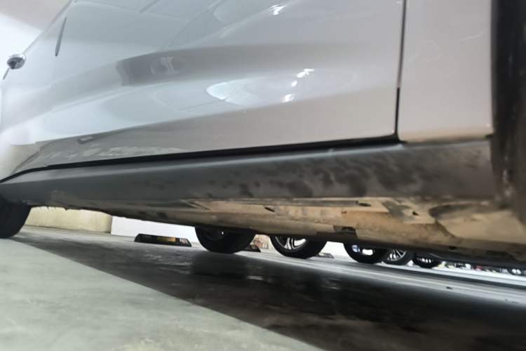 Used BYD Qin L 2026 Model DM-i 210KM Beyond Version Right Side Sill