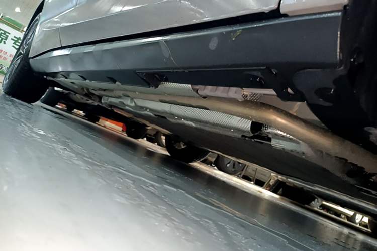 Used BYD Qin L 2026 Model DM-i 210KM Cloud Suspension Version Right Side Sill