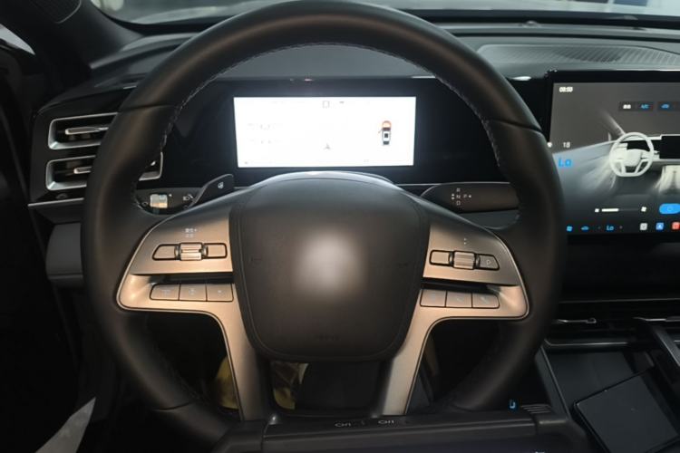 Used BYD Qin L 2026 Model DM-i 210KM Beyond Version Steering Wheel
