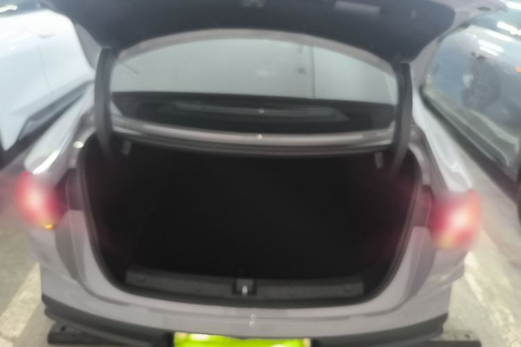Used BYD Qin L 2026 Model DM-i 210KM Beyond Version Trunk