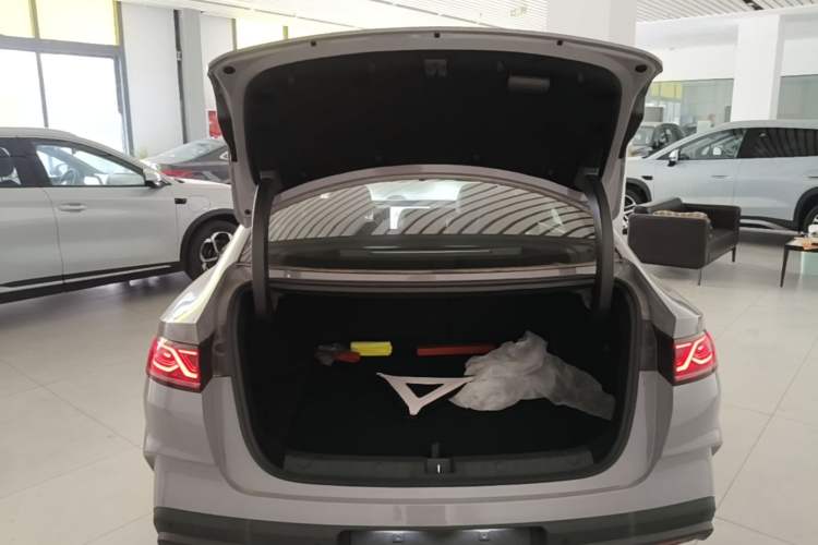 Used BYD Qin L 2026 DM-i 128KM Leading Edition Trunk