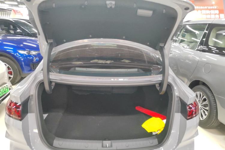 Used BYD Qin L 2026 DM-i 128KM Leading Edition Trunk