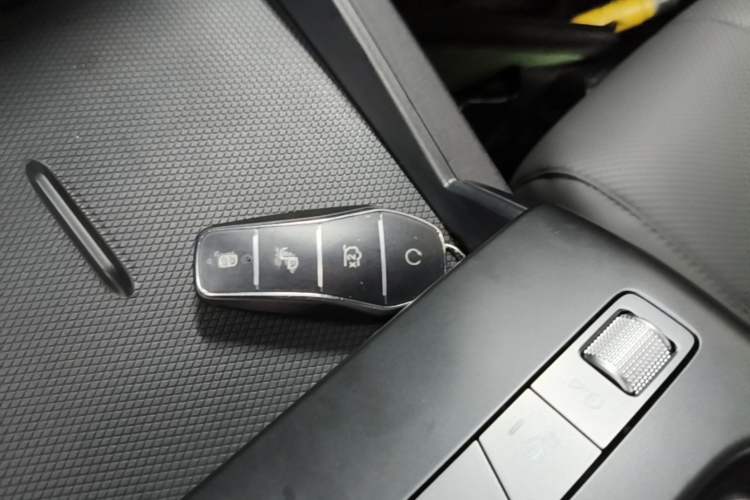 Used BYD Qin L 2026 DM-i 128KM Leading Edition Vehicle Key