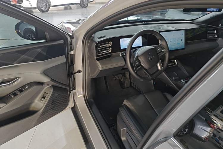 Used BYD Qin L 2026 DM-i 128KM Progressive Edition Driver Seat