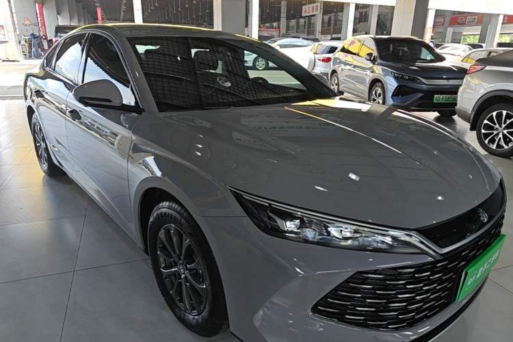 Used BYD Qin L 2026 DM-i 128KM Progressive Edition Front Right 45 Deg