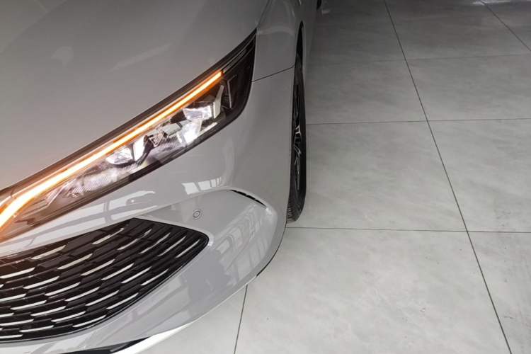 Used BYD Qin L 2026 Model DM-i 210KM Beyond Version Left Front Headlight