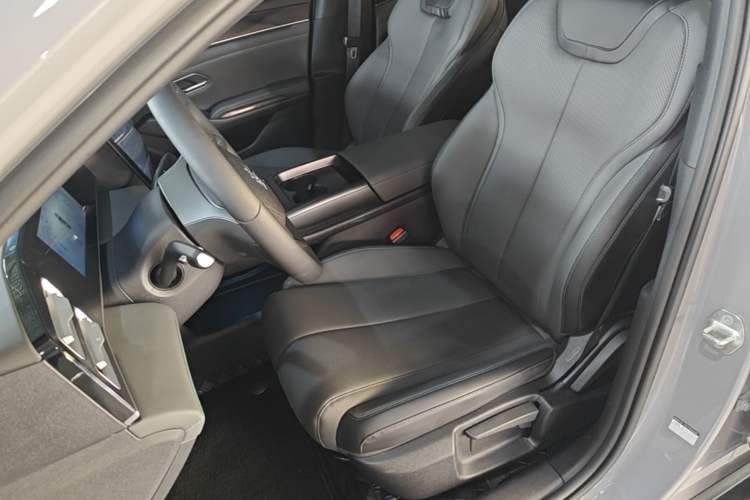 Used BYD Qin L 2026 DM-i 128KM Progressive Edition Left Front Seat