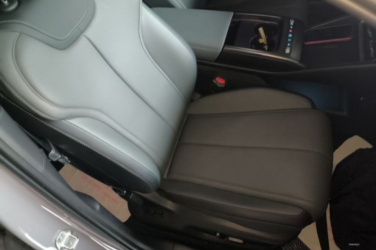 Used BYD Qin L 2026 Model DM-i 210KM Beyond Version Right Front Seat