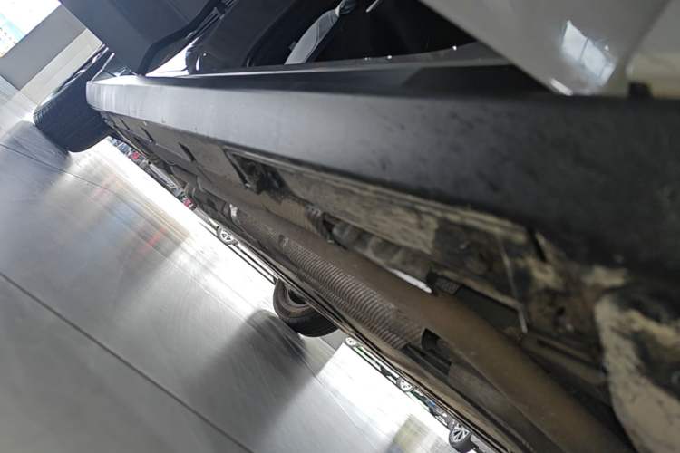 Used BYD Qin L 2026 DM-i 128KM Progressive Edition Right Side Sill
