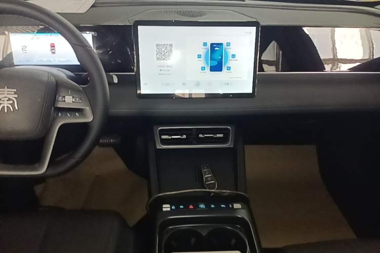Used BYD Qin L 2026 DM-i 128KM Progressive Edition Audio And AC Panel