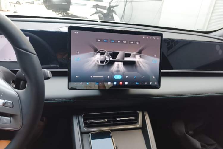 Used BYD Qin L 2026 Model DM-i 210KM Beyond Version Audio And AC Panel