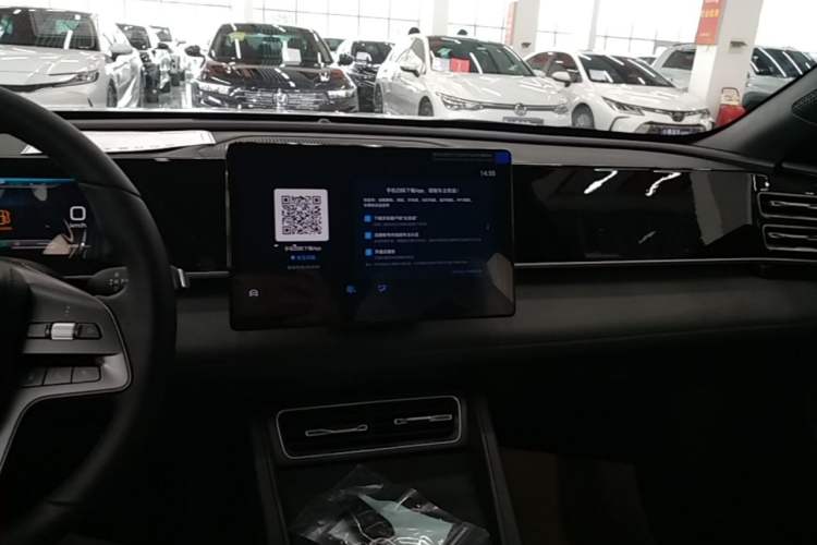 Used BYD Qin L 2026 DM-i 128KM Progressive Edition Audio And AC Panel