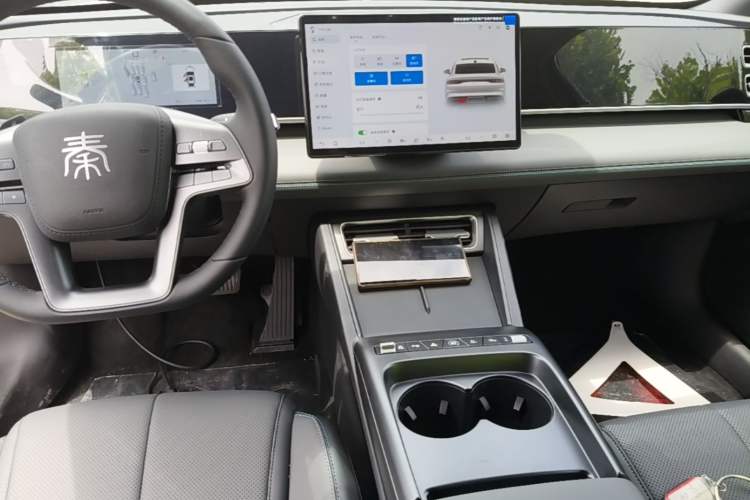 Used BYD Qin L 2026 DM-i 128KM Leading Edition Audio And AC Panel