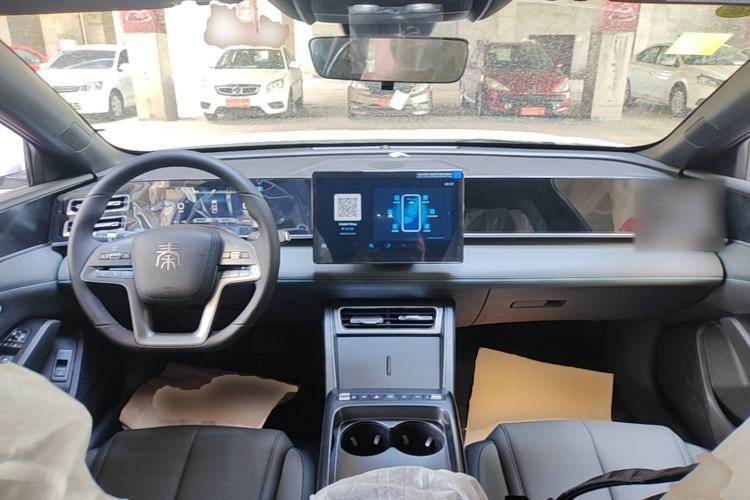 Used BYD Qin L 2026 DM-i 128KM Progressive Edition Center Console