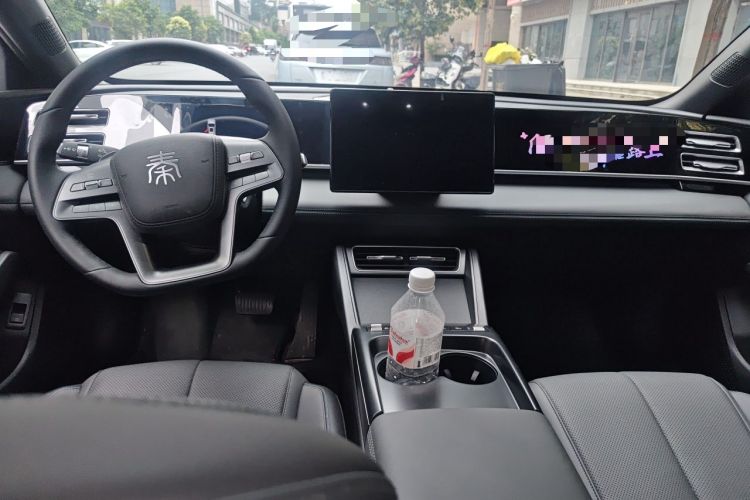 Used BYD Qin L 2026 Model DM-i 210KM Beyond Version Center Console