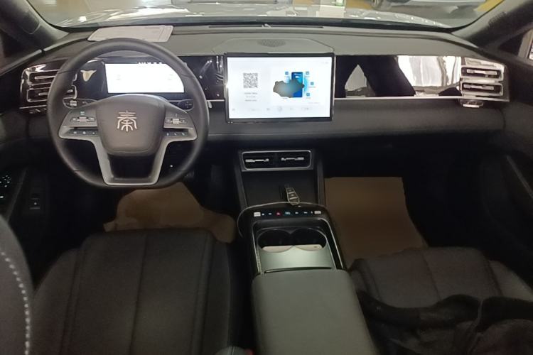 Used BYD Qin L 2026 DM-i 128KM Progressive Edition Center Console
