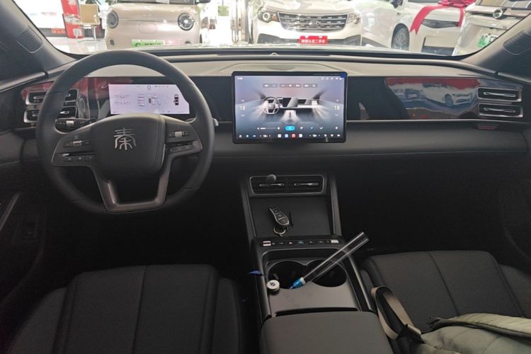 Used BYD Qin L 2026 DM-i 128KM Leading Edition Center Console