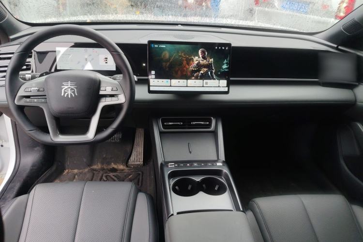Used BYD Qin L 2026 DM-i 128KM Leading Edition Center Console