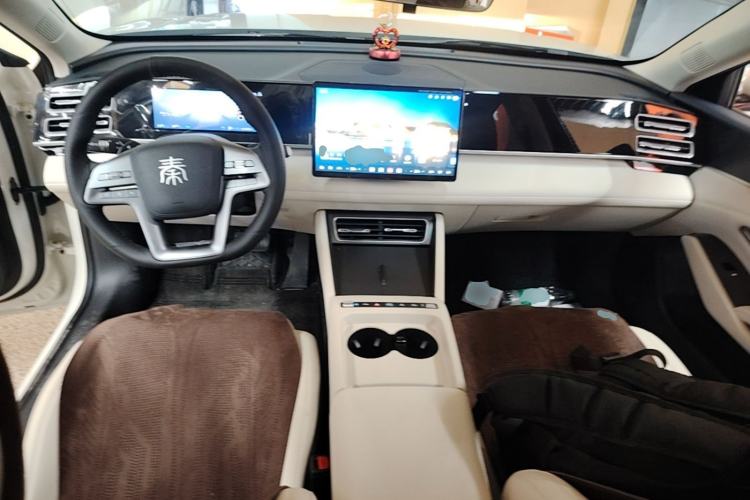 Used BYD Qin L 2026 Model DM-i 210KM Beyond Version Center Console