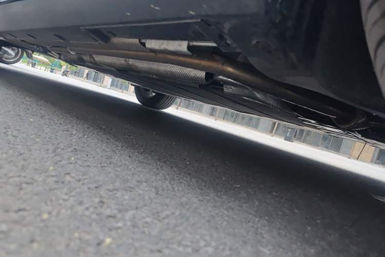 Used BYD Qin L 2026 Model DM-i 210KM Beyond Version Chassis Front Right