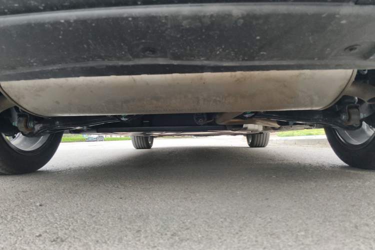 Used BYD Qin L 2026 Model DM-i 210KM Cloud Suspension Version Chassis Rear