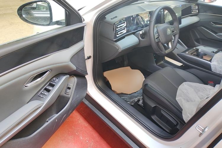 Used BYD Qin L 2026 DM-i 128KM Progressive Edition Driver Seat