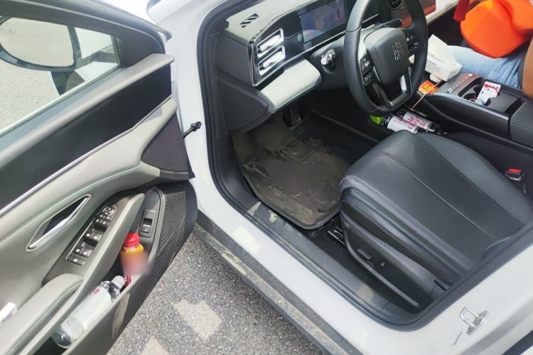 Used BYD Qin L 2026 DM-i 128KM Leading Edition Driver Seat