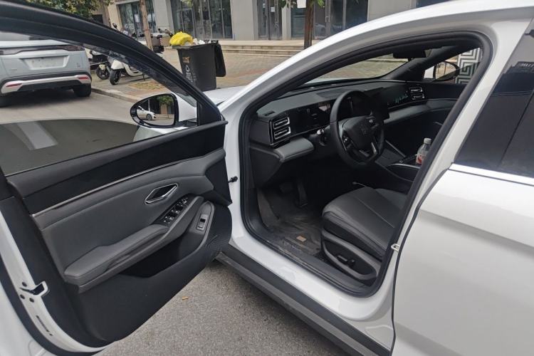 Used BYD Qin L 2026 Model DM-i 210KM Beyond Version Driver Seat