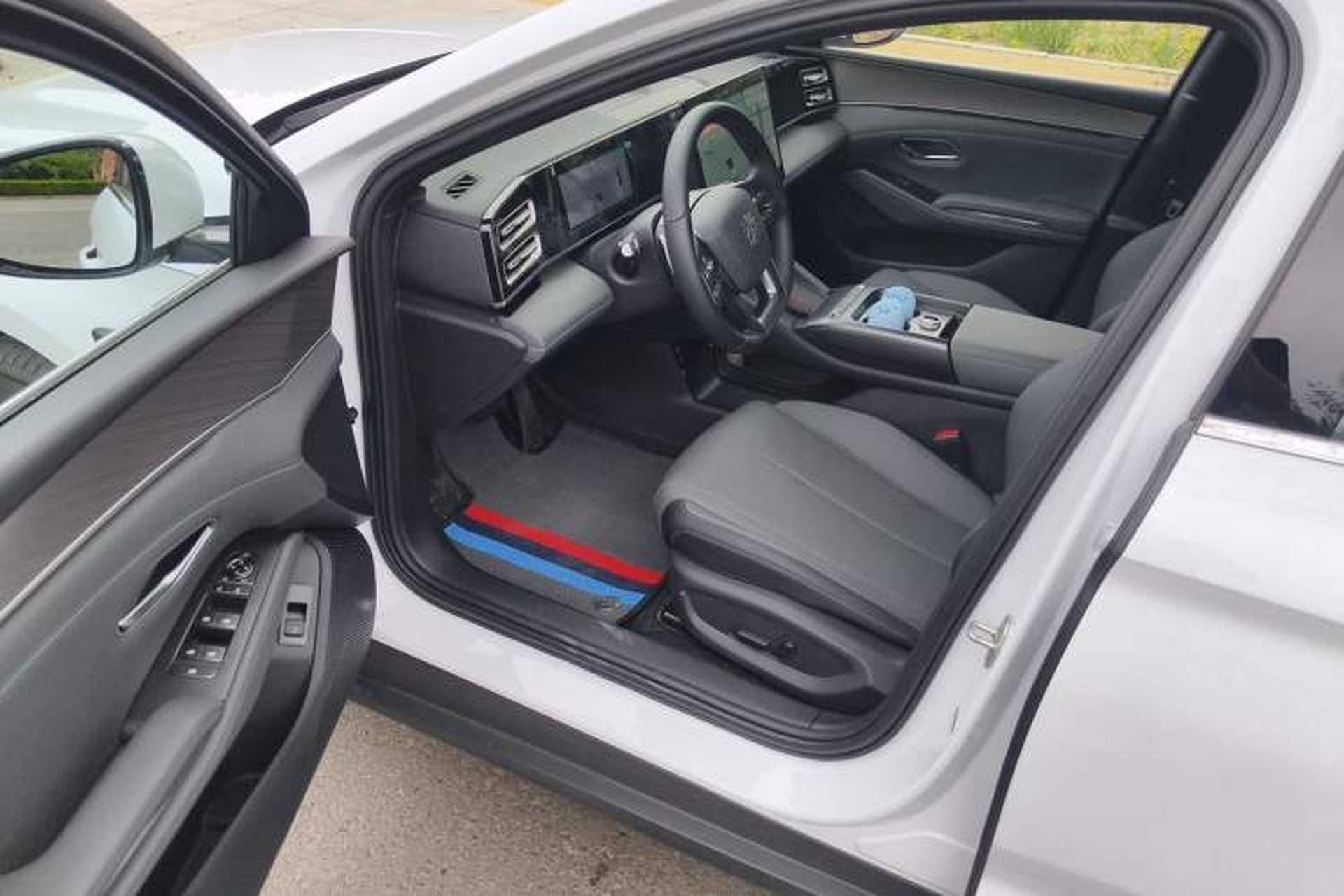 Used BYD Qin L 2026 Model DM-i 210KM Cloud Suspension Version Driver Seat