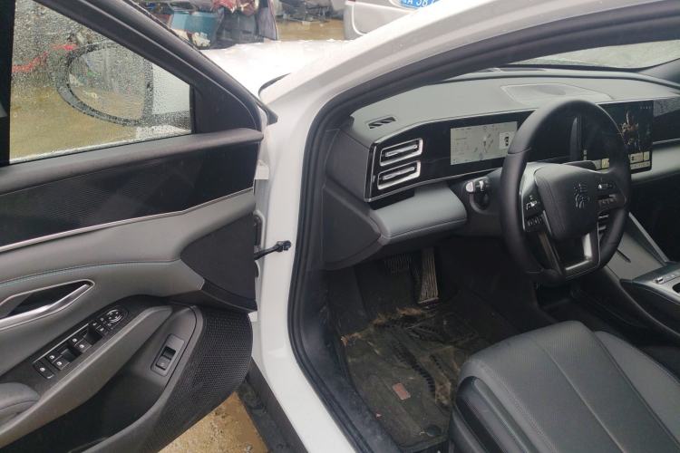 Used BYD Qin L 2026 DM-i 128KM Leading Edition Driver Seat