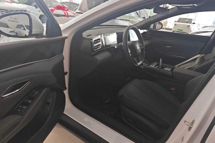 Used BYD Qin L 2026 DM-i 128KM Leading Edition Driver Seat