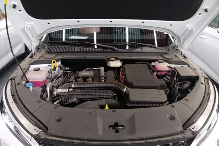 Used BYD Qin L 2026 DM-i 128KM Progressive Edition Engine Bay