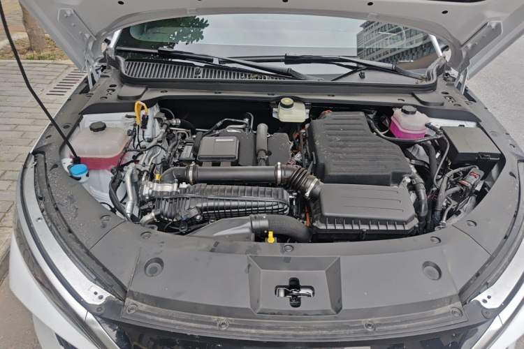 Used BYD Qin L 2026 Model DM-i 210KM Beyond Version Engine Bay