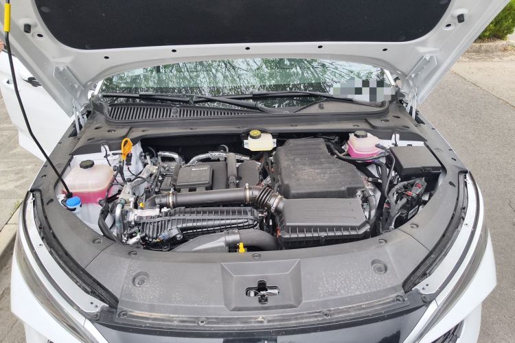 Used BYD Qin L 2026 Model DM-i 210KM Cloud Suspension Version Engine Bay