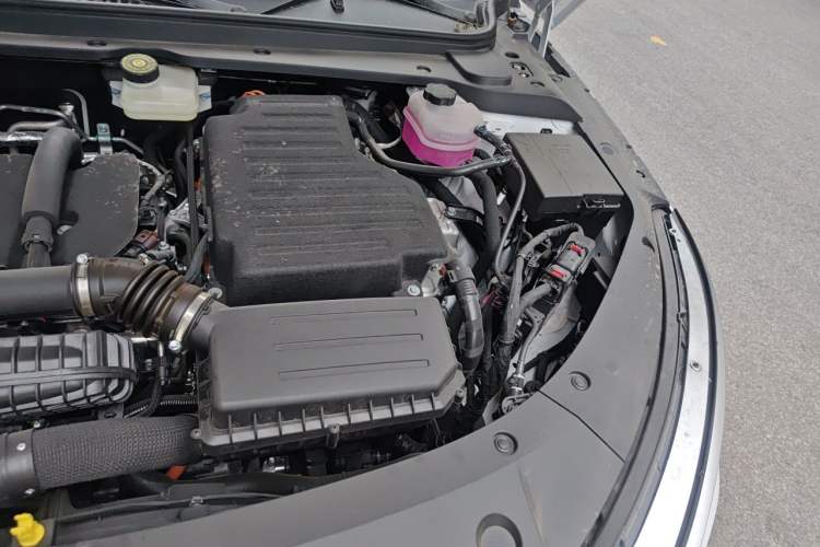 Used BYD Qin L 2026 Model DM-i 210KM Beyond Version Engine Bay Left