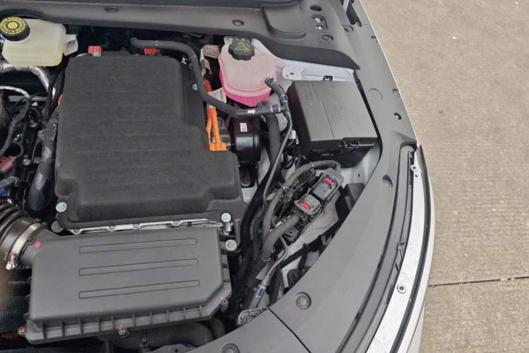 Used BYD Qin L 2026 DM-i 128KM Progressive Edition Engine Bay Left