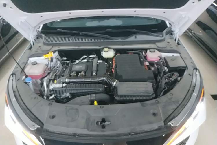 Used BYD Qin L 2026 DM-i 128KM Progressive Edition Engine Bay