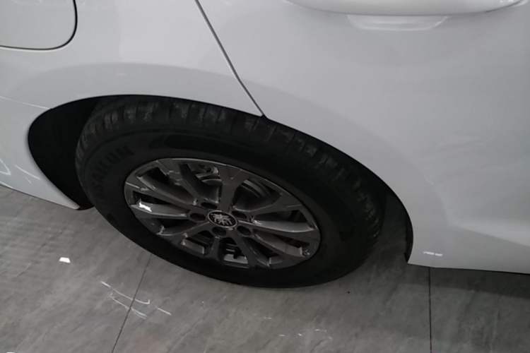 Used BYD Qin L 2026 DM-i 128KM Progressive Edition Exterior 5