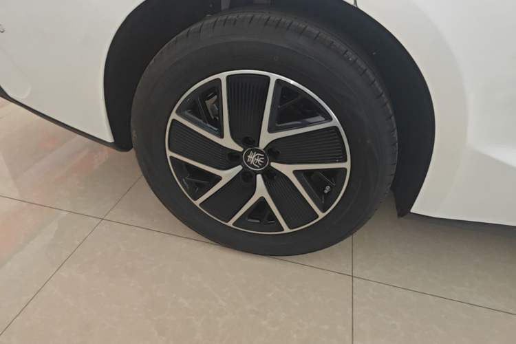 Used BYD Qin L 2026 DM-i 128KM Leading Edition Exterior 5