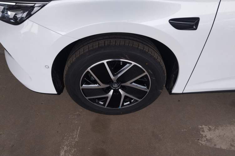 Used BYD Qin L 2026 DM-i 128KM Leading Edition Exterior 7