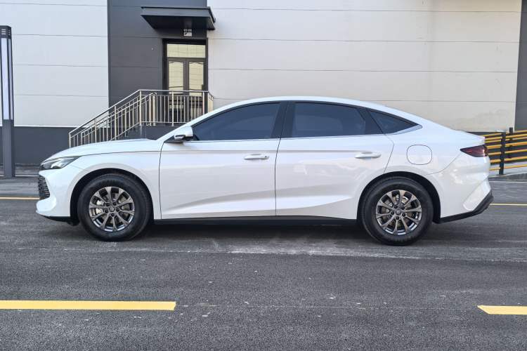 Used BYD Qin L 2026 DM-i 128KM Progressive Edition Exterior 7
