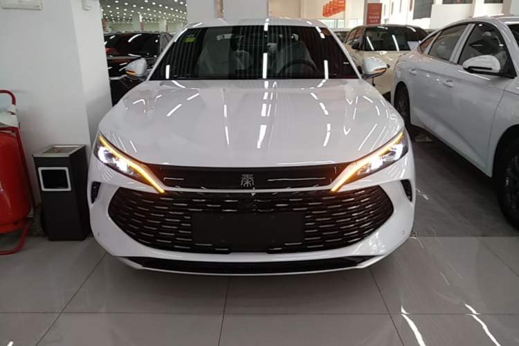 Used BYD Qin L 2026 DM-i 128KM Progressive Edition Front