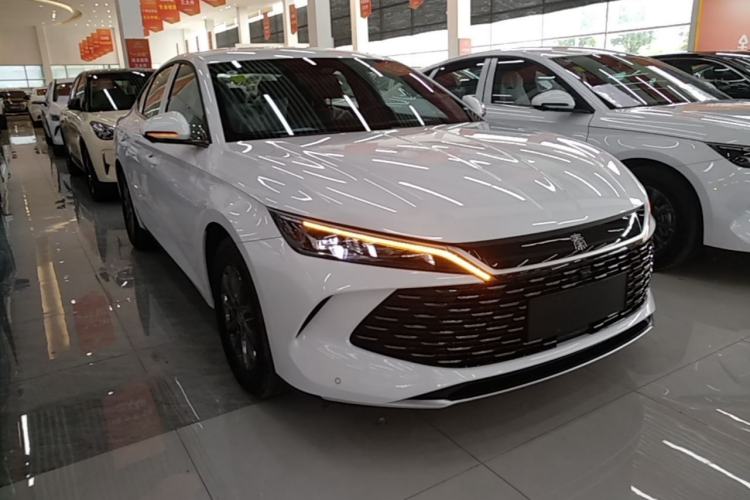 Used BYD Qin L 2026 DM-i 128KM Progressive Edition Front Right 45 Deg