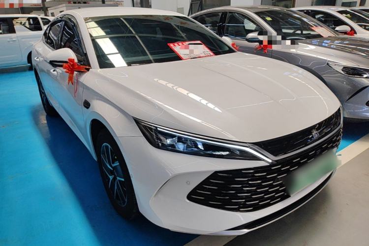 Used BYD Qin L 2026 DM-i 128KM Leading Edition Front Right 45 Deg