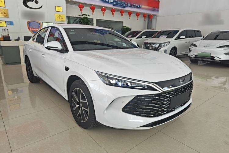 Used BYD Qin L 2026 DM-i 128KM Leading Edition Front Right 45 Deg