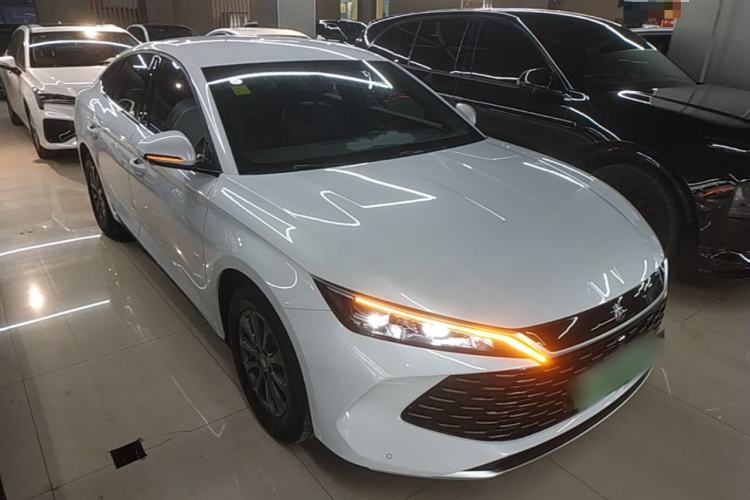 Used BYD Qin L 2026 DM-i 128KM Progressive Edition Front Right 45 Deg