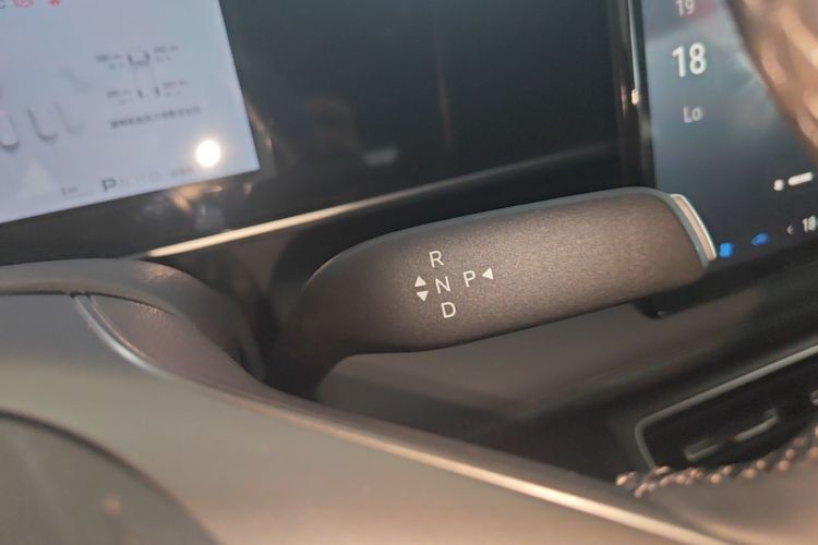 Used BYD Qin L 2026 DM-i 128KM Leading Edition Gear Lever